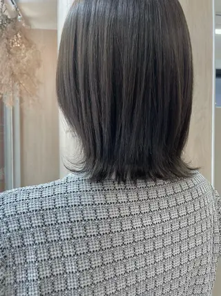 ミディアム 西 めぐみのヘアスタイル