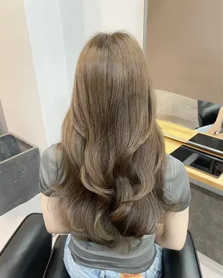 ロング カラー ミルクティーベージュ ❤︎レイヤー　MIAのヘアスタイル