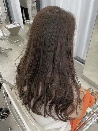 ロング カラー megu/ベージュ /暖色カラーのヘアスタイル