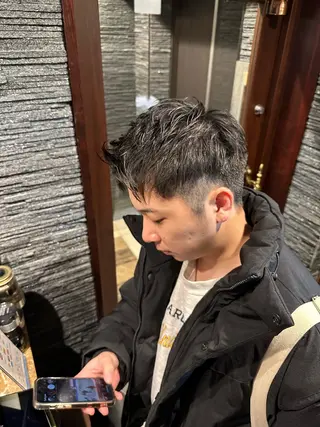 ショート 岡崎 海人のヘアスタイル