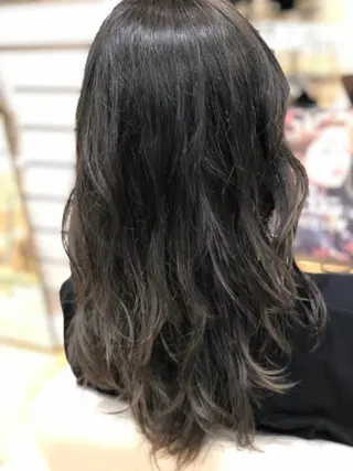 セミロング カラー オーロ西大寺所属・松永 夏のヘアスタイル