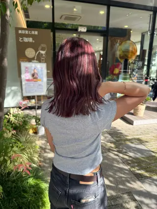 ミディアム カラー 遠山 葉月のヘアスタイル