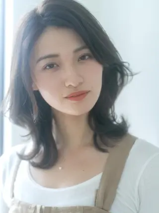 ミディアム 🎀ハイトーン/レイ ヤー/Reina🎀のヘアスタイル