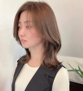 ミディアム カラー hair salon mtm所属・🕊mtm🫧梅田/ 定額制/透明感/艶髪のヘアスタイル
