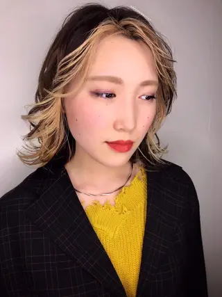 ミディアム カラー 戸村 世奈のヘアスタイル