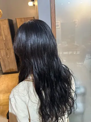 カラー 名護 寿音のヘアスタイル