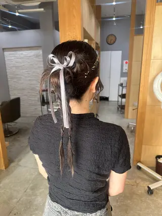 ミディアム miloc MOMOKAのヘアスタイル