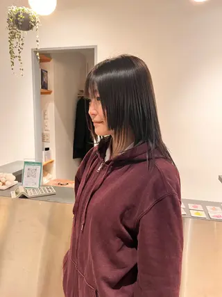 ミディアム piilo /佐田國 友真のヘアスタイル