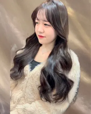 ロング 赤味消しcolor 🌿🤍Ayaのヘアスタイル