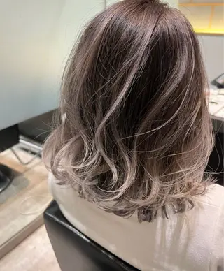 カラー 林 美月のヘアスタイル