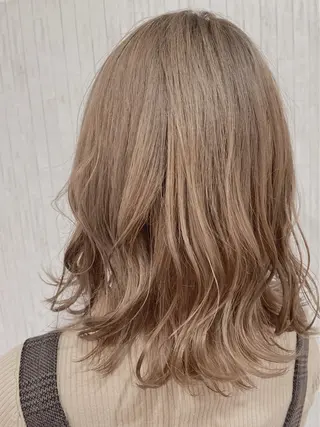 ミディアム 越海 舞のヘアスタイル