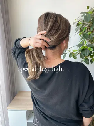 セミロング 岸川 恭子のヘアスタイル