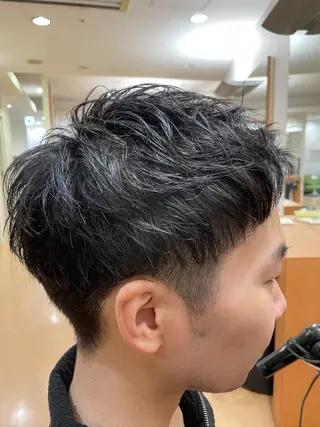 ショート カラー mod'shair船橋所属・ムロオカ ヨシキのヘアスタイル