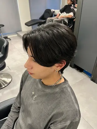 ミディアム パーマ メンズ 🐦‍🔥フェザーパ ーマ🐦‍🔥きるやのヘアスタイル