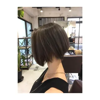 ショート カラー アオガミ （前髪顔周りカット）のヘアスタイル
