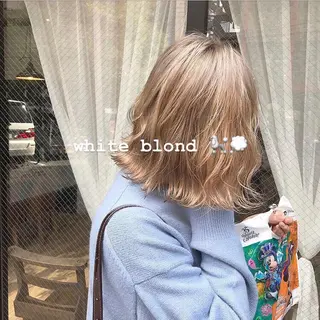 ミディアム カラー レイヤー/顔周り /AKARIのヘアスタイル