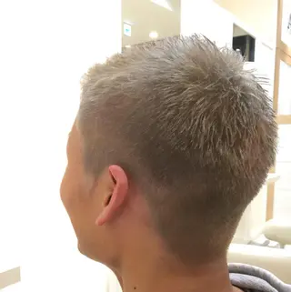 ショート カラー メンズ 三川 洋樹のヘアスタイル