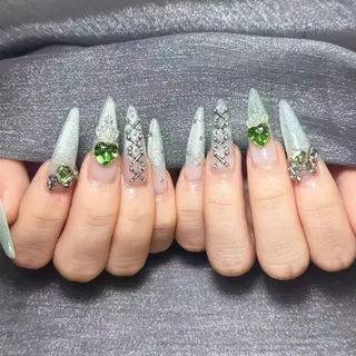 ネイル YOYO 💅のネイルデザイン