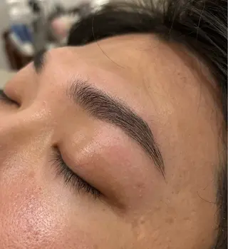メンズ アイブロウ en_ Nanamiのマツエク・マツパデザイン