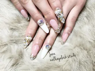 ネイル Yakko pas á pasのネイルデザイン