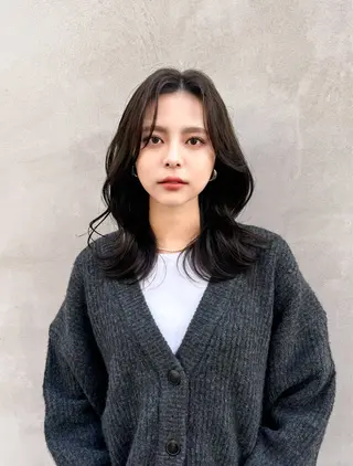 ミディアム カラー 韓国ヘア♡ 顔まわりカットayaのヘアスタイル