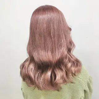 セミロング カラー 🩵ハイトーン 美咲🩵のヘアスタイル