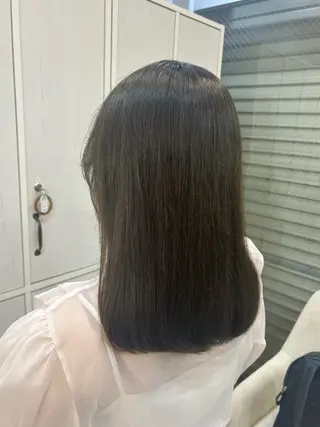 ミディアム カラー 伊藤 愛理のヘアスタイル