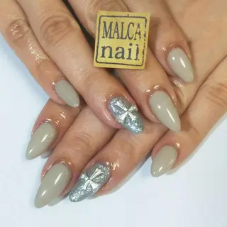 セミロング ヘアアレンジ パーマ ネイル キッズ マツエク・マツパ MALCAnail(マルカネイル)所属・荒木 莉奈のネイルデザイン