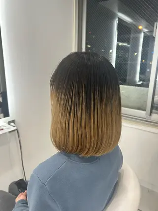 ミディアム あやめ🪽 オリーブ/ハイトーンのヘアスタイル