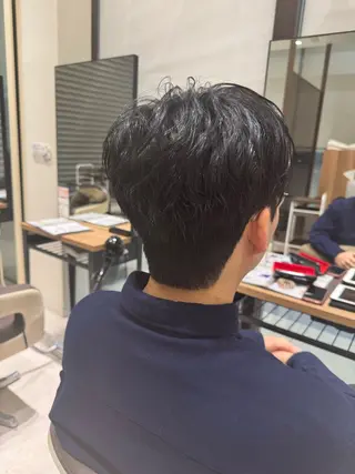 メンズ ダウンパーマ韓国ヘア 櫻井健のヘアスタイル