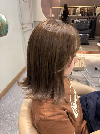 ミディアム カラー 梅田美容室 山崎海波のヘアスタイル