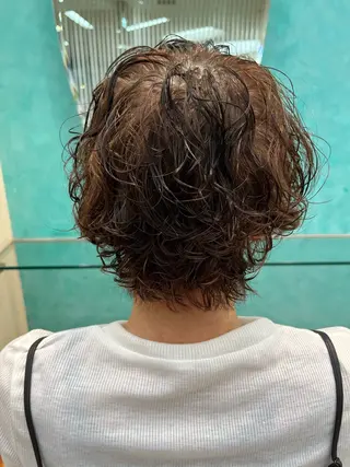ミディアム パーマ Face-1所属・仲谷 直のヘアスタイル