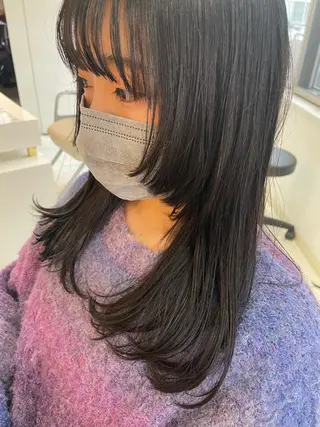 セミロング mai .のヘアスタイル