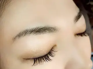 アイブロウ brow bar tokyo所属・brow bar tokyo【乃木坂】のマツエク・マツパデザイン