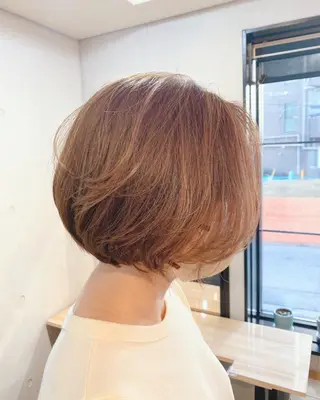 ショート カラー conne& ririのヘアスタイル