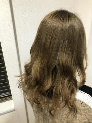 セミロング カラー 福岡 舞のヘアスタイル