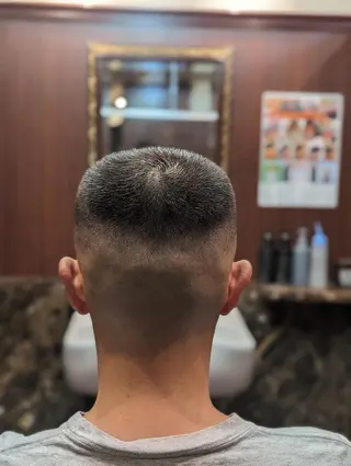 メンズ ショート ヒロ銀座所属・横須賀和也 ヒロ銀座一丁目のヘアスタイル