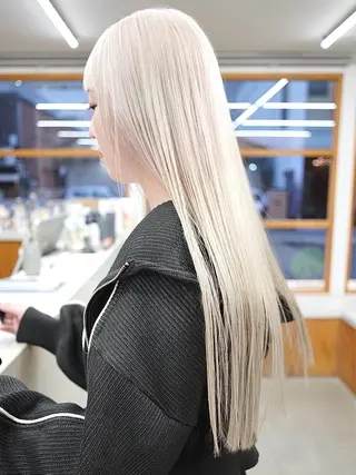 ロング カラー ベージュデザイン パーマKaito🌸のヘアスタイル