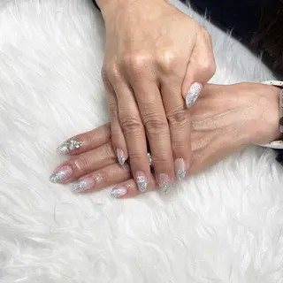 セミロング see love gritterのネイルデザイン