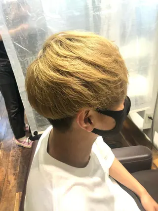 ショート カラー メンズ 岩谷 愛依のヘアスタイル