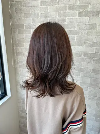 ミディアム カラー Well's TAIGAのヘアスタイル