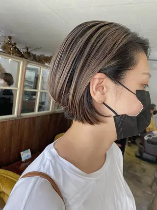ショート カラー 艶カラー🫧 MOMOYOのヘアスタイル