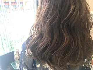 ロング カラー ヘアアレンジ スズキ シオリのヘアスタイル