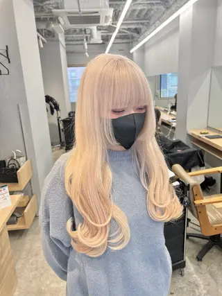 ロング カラー SALOWIN柏Suite所属・柏最安値インナー/ イヤリング/岡本智樹のヘアスタイル