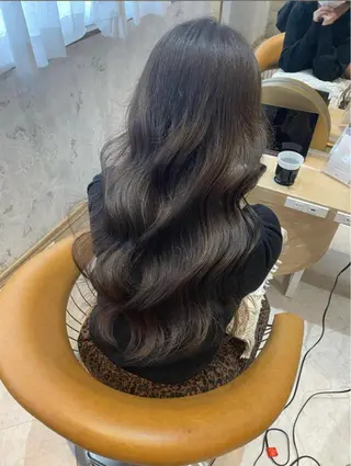 ロング カラー 廣瀬双葉 トップスタイリストのヘアスタイル