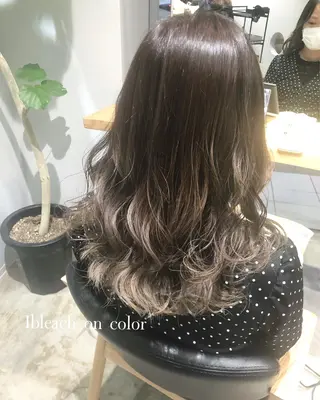 ミディアム 岸川 恭子のヘアスタイル