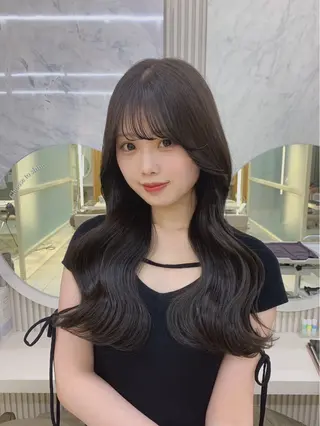 ロング 鈴木 彩莉のヘアスタイル