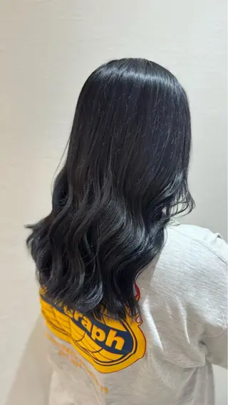 ミディアム カラー 横江 花梨のヘアスタイル