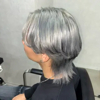 カラー メンズ ★デザインカラー ハイトーン ももか★のヘアスタイル