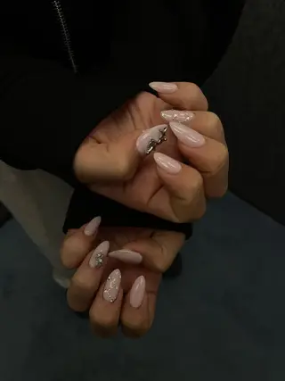 ネイル atelier Telyn所属・ー 葉のネイルデザイン